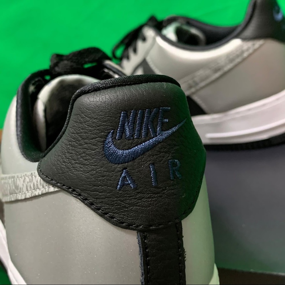 Nike Air Force 1 Silver Snake - New With Box - Picture 11 of 16